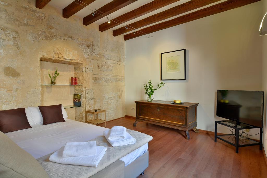 One-Bedroom Apartment Terrace